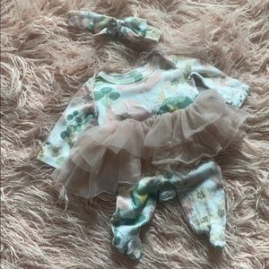 Newborn girl outfit